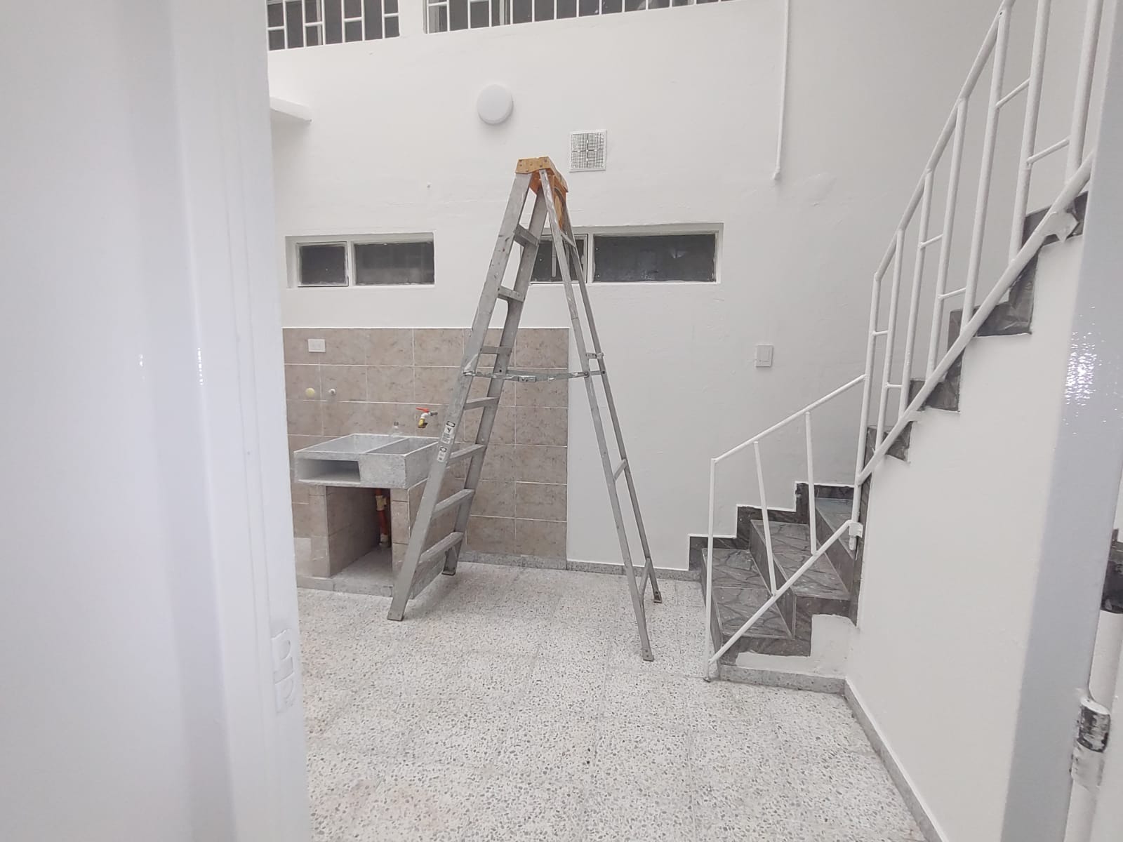 EXCELENTE OPORTUNIDAD DE NEGOCIO!! ARRENDAMOS LOCAL SAN EUSEBIO